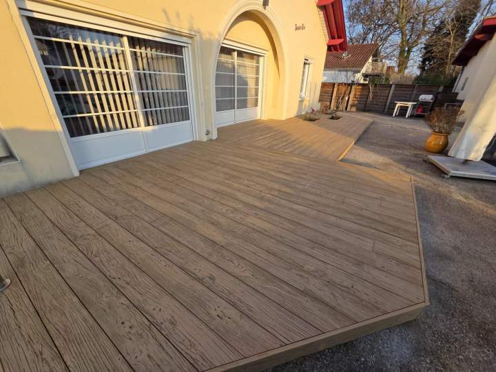 Pose de terrasse en composite Regalboard Landes