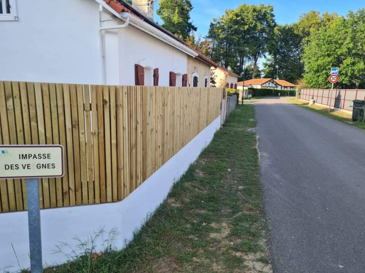 Installation de clôture bois Les Landes