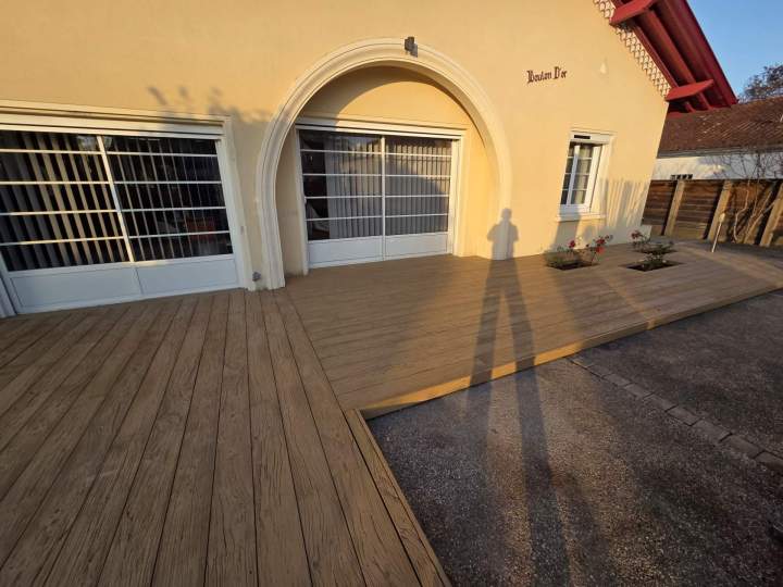 Expert en pose de terrasse en composite Regalboard Les Landes