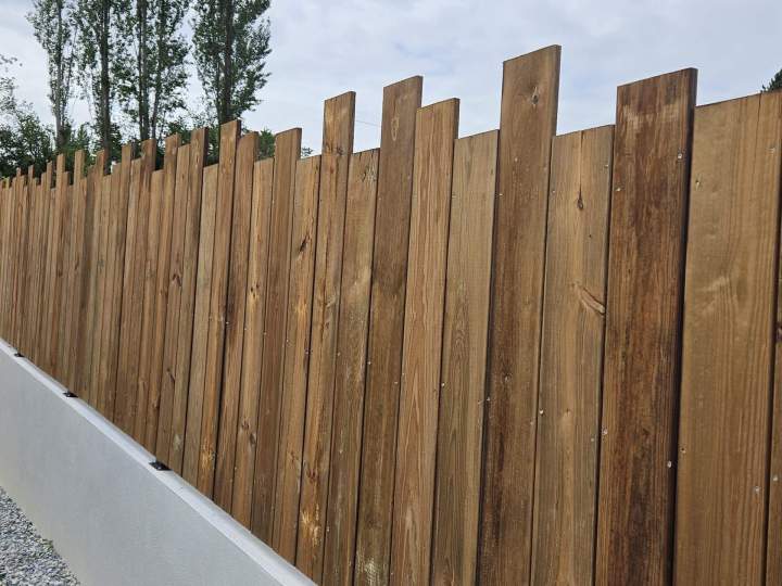 Installer clôture bois Les Landes